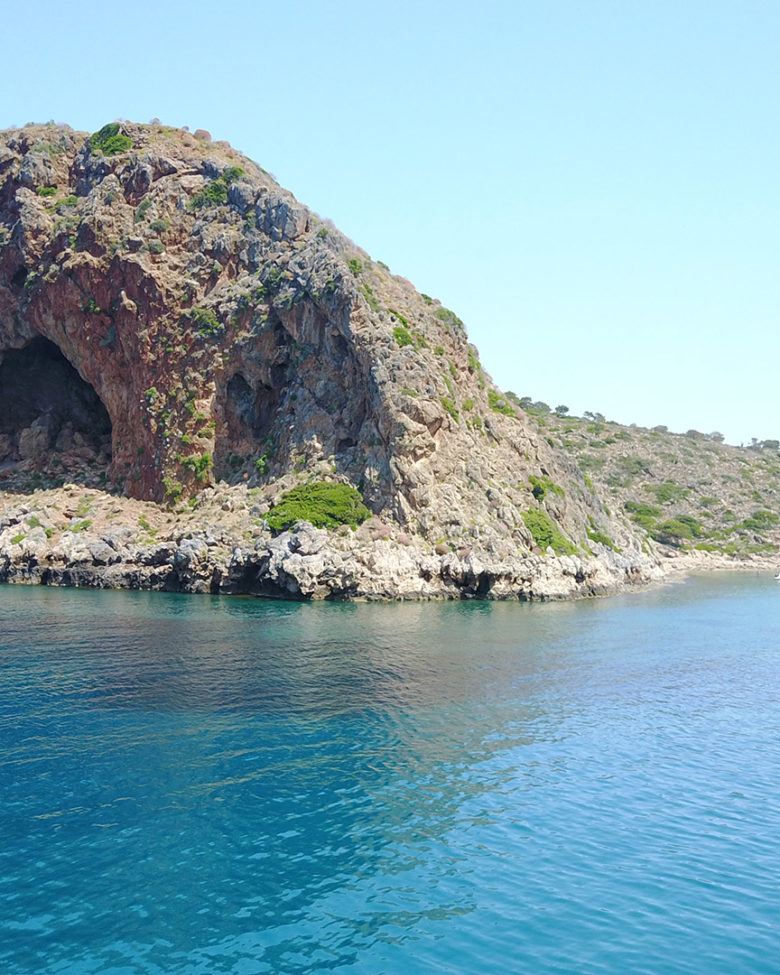 Agioi Theodoroi Island Cruise